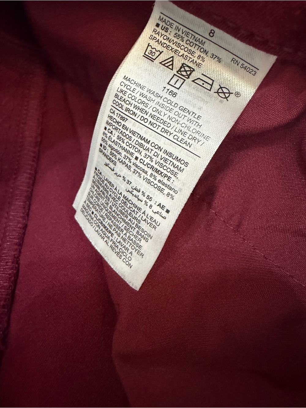 Old Navy Women's Burgundy Wine High Rise Pixie Ankle Pants Size 8
Beautiful Old - Picture 6 of 15